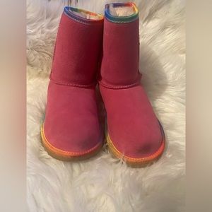 Pink short rainbow UGGS